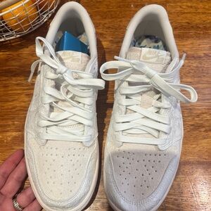 Nike Give them flowers